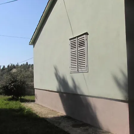 Haus In Ugljan Mit Terrasse, Garten Und Grill Sušica